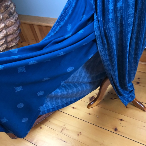 90’s Y2K Flowy Blue Wrap Skirt - Picture 6 of 12